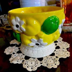 VTG Inarco Yellow & Grn Ceramic Fruit Bowl w daisy
